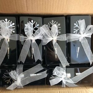 Cute winter wine stoppers